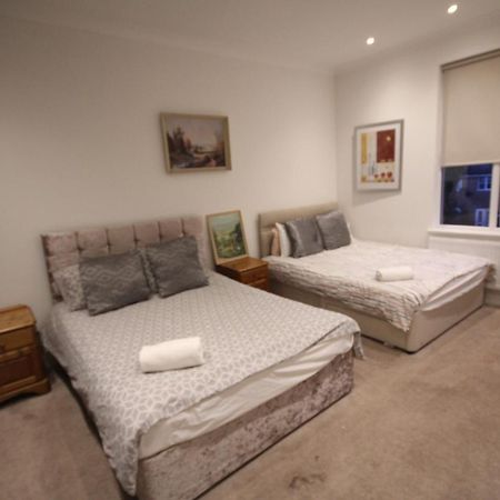 Great West Road Apartments Flat C لندن المظهر الخارجي الصورة