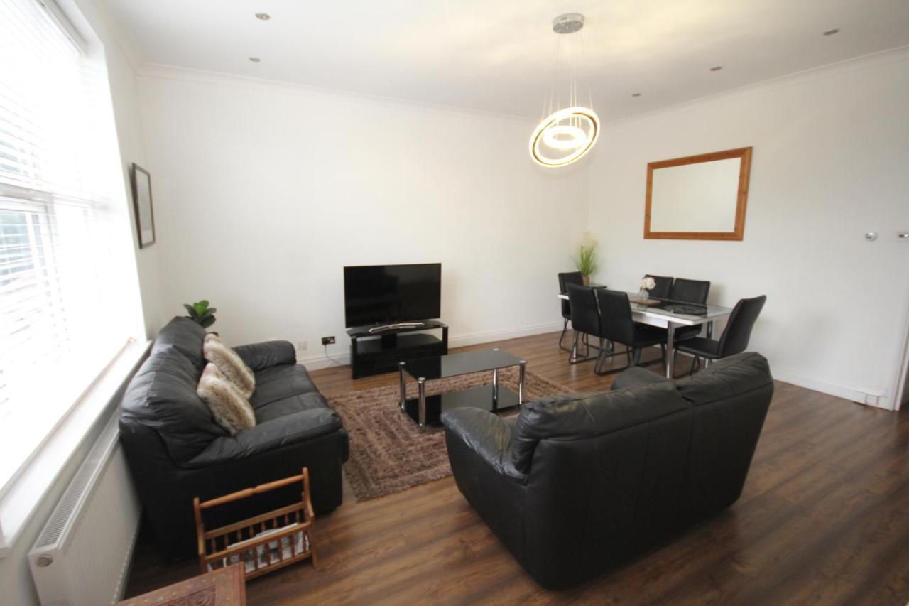 Great West Road Apartments Flat C لندن المظهر الخارجي الصورة