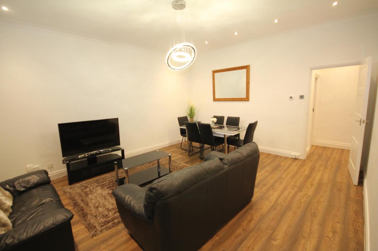 Great West Road Apartments Flat C لندن المظهر الخارجي الصورة